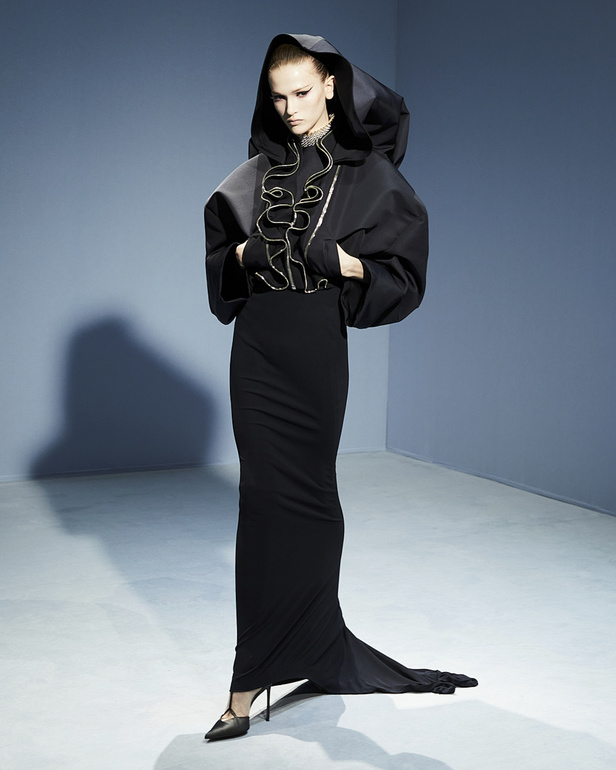 مجموعة Jean Paul Gaultier للهوت كوتور.. تصاميم حيوية للمرأة العصرية