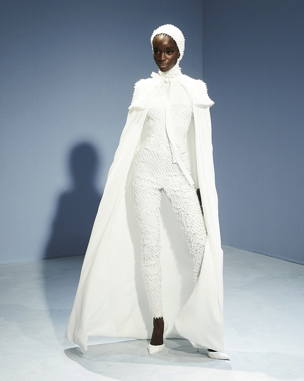 مجموعة Jean Paul Gaultier للهوت كوتور.. تصاميم حيوية للمرأة العصرية