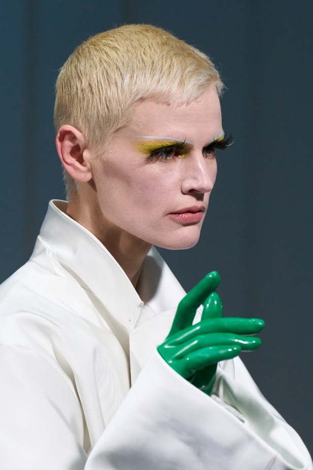 اطلالت جمالية من مجموعة Jean Paul Gaultier للهوت كوتور..