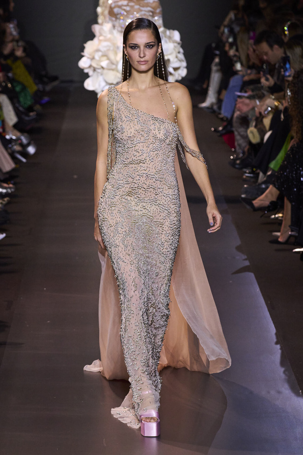 مجموعة جورج حبيقة للهوت كوتور 2023.. فخامة الشك والاناقة التي لا تزول