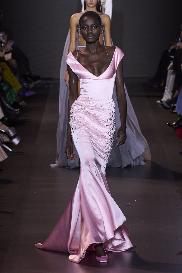 مجموعة جورج حبيقة للهوت كوتور 2023.. فخامة الشك والاناقة التي لا تزول