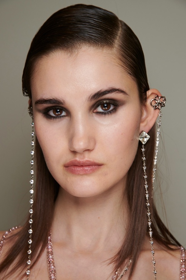 اطلالات جمالية من عرض جورج حبيقة للهوت كوتور 2023