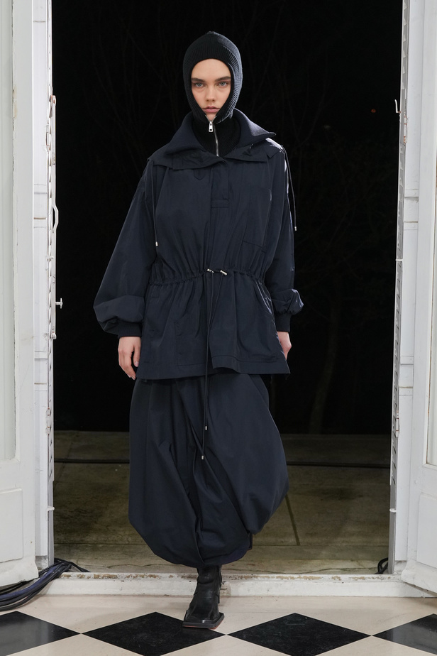 ميزون ربيع كيروز تعود إلى عروض الأزياء الراقية بعد غياب ثلاثة أعوام