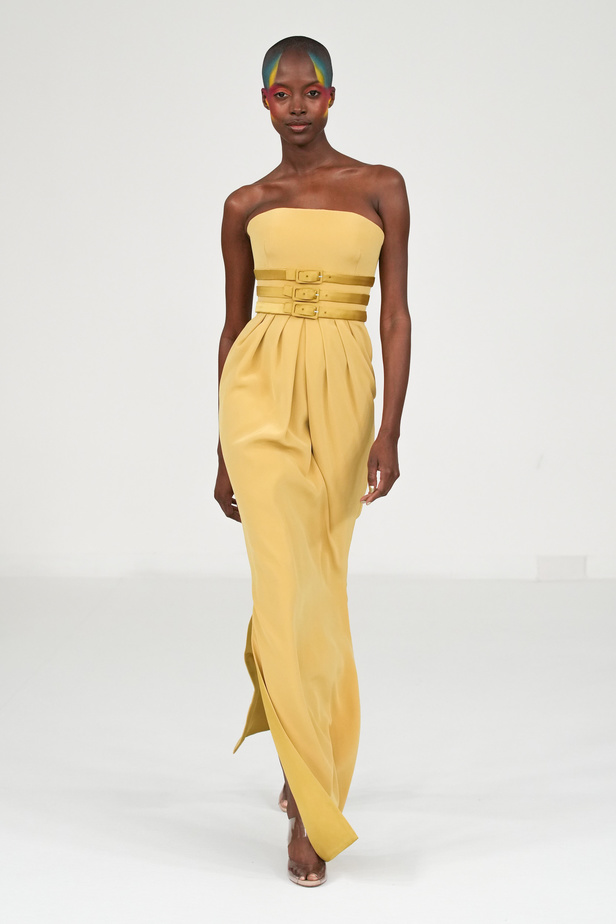 مجموعة Alexis Mabille للهوت كوتور.. صيحة الألوان والتفاصيل العصرية