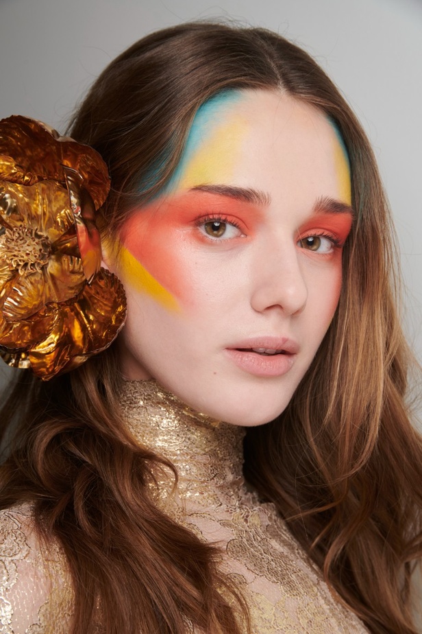 اطلالات جمالية من عرض مجموعة Alexis Mabille للهوت كوتور