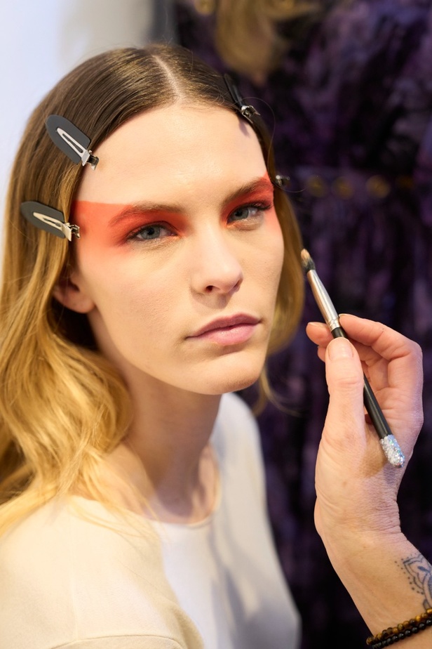 اطلالات جمالية من عرض مجموعة Alexis Mabille للهوت كوتور