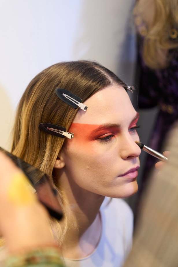 اطلالات جمالية من عرض مجموعة Alexis Mabille للهوت كوتور