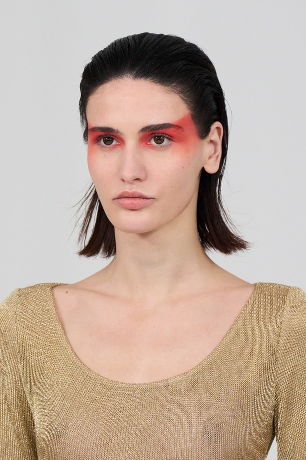 اطلالات جمالية من عرض مجموعة Alexis Mabille للهوت كوتور