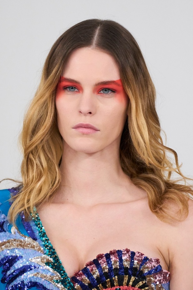 اطلالات جمالية من عرض مجموعة Alexis Mabille للهوت كوتور