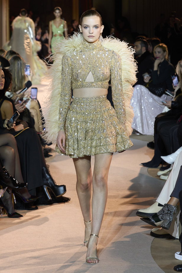 من عرض أزياء زهير مراد للهوت كوتور لربيع وصيف 2023