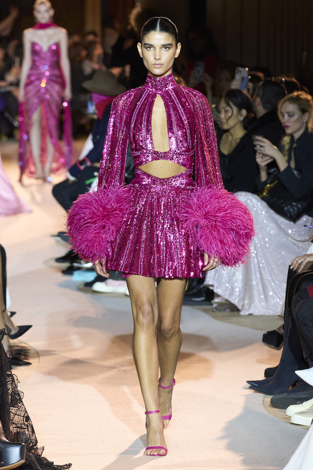 من عرض أزياء زهير مراد للهوت كوتور لربيع وصيف 2023