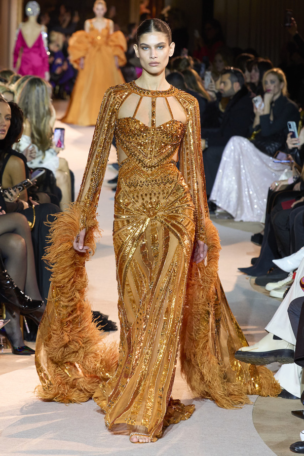 من عرض أزياء زهير مراد للهوت كوتور لربيع وصيف 2023