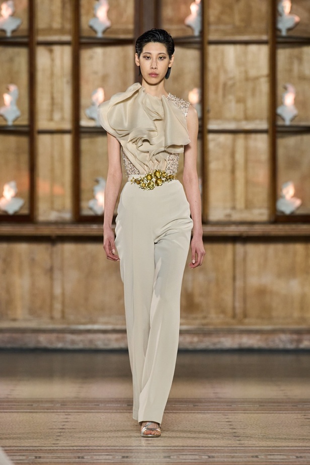 مجموعة رامي العلي للتصاميم الراقية: قصيدة تتغنّى بالمهارة الحرفية المثالية والتنفيذ الدقيق