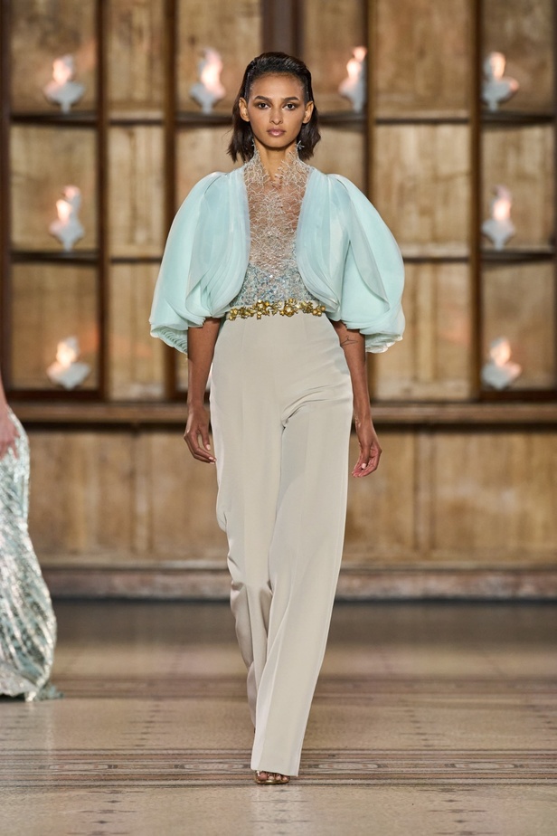 مجموعة رامي العلي للتصاميم الراقية: قصيدة تتغنّى بالمهارة الحرفية المثالية والتنفيذ الدقيق