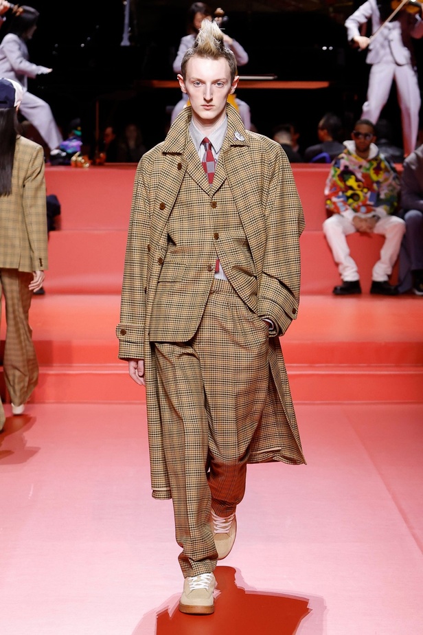 مجموعة KENZO لخريف وشتاء 2023 للنساء والرجال: مغامرة عبر الثقافات والعصور