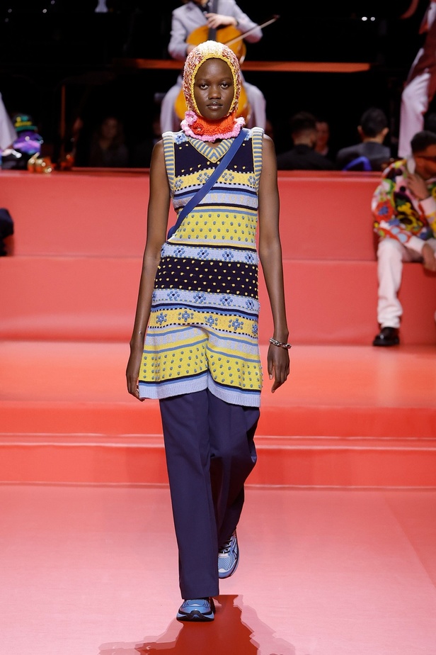 مجموعة KENZO لخريف وشتاء 2023 للنساء والرجال: مغامرة عبر الثقافات والعصور