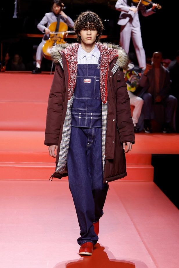 مجموعة KENZO لخريف وشتاء 2023 للنساء والرجال: مغامرة عبر الثقافات والعصور