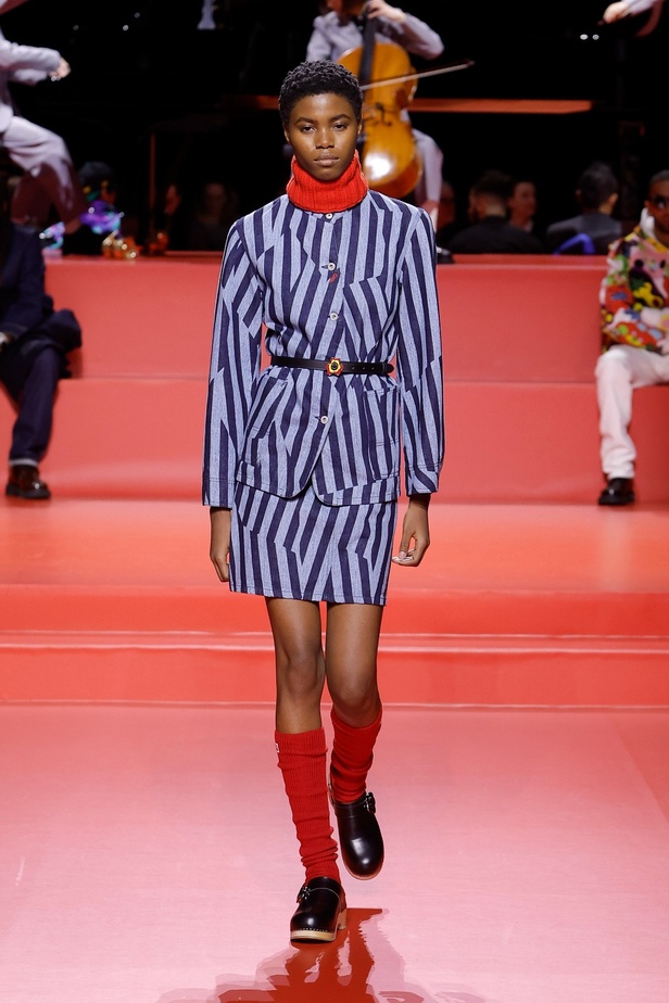 مجموعة KENZO لخريف وشتاء 2023 للنساء والرجال: مغامرة عبر الثقافات والعصور