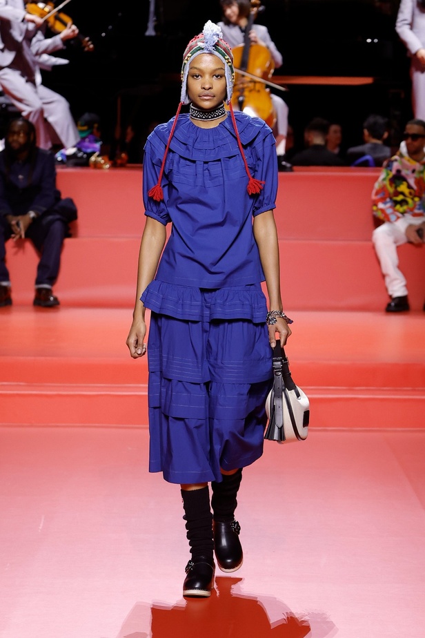 مجموعة KENZO لخريف وشتاء 2023 للنساء والرجال: مغامرة عبر الثقافات والعصور