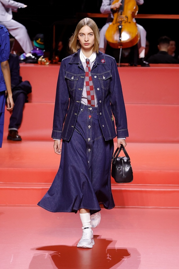 مجموعة KENZO لخريف وشتاء 2023 للنساء والرجال: مغامرة عبر الثقافات والعصور