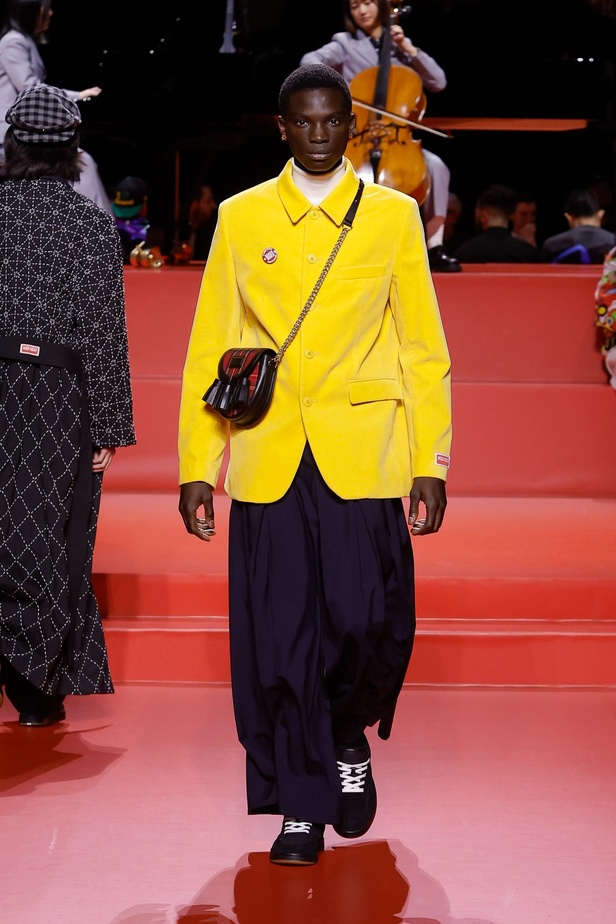 مجموعة KENZO لخريف وشتاء 2023 للنساء والرجال: مغامرة عبر الثقافات والعصور