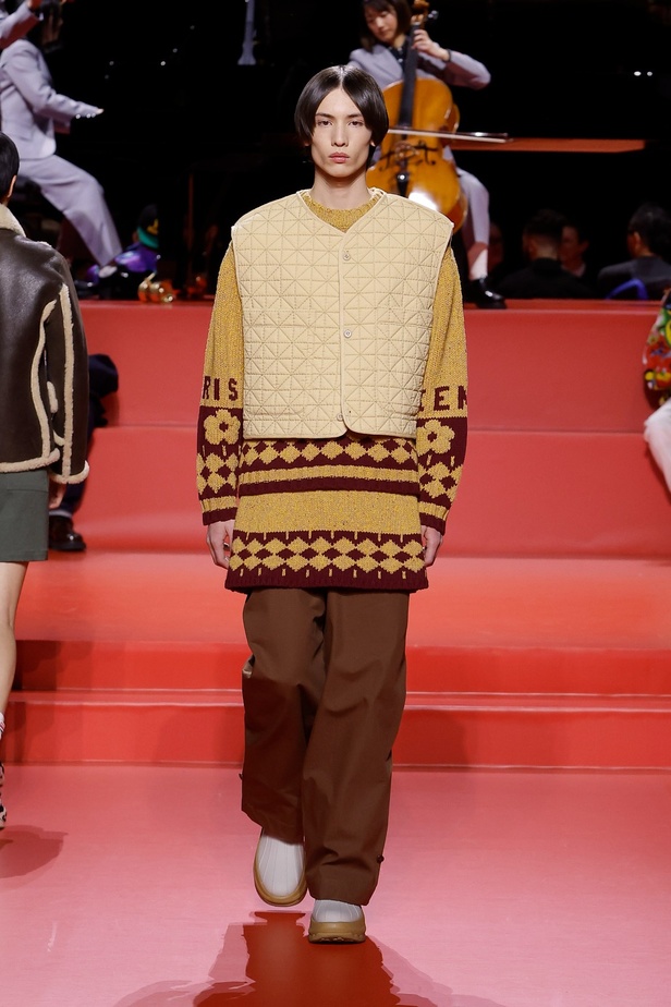 مجموعة KENZO لخريف وشتاء 2023 للنساء والرجال: مغامرة عبر الثقافات والعصور