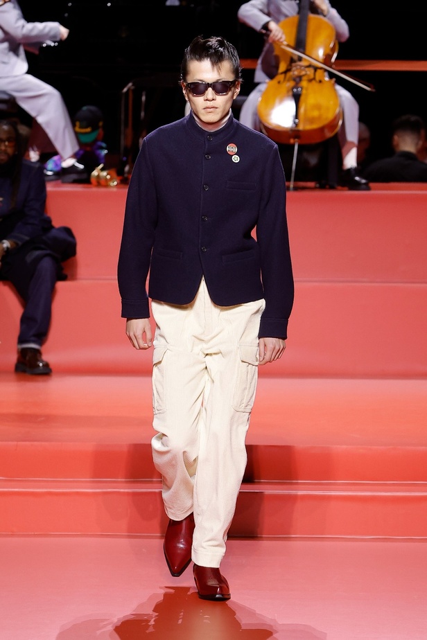 مجموعة KENZO لخريف وشتاء 2023 للنساء والرجال: مغامرة عبر الثقافات والعصور