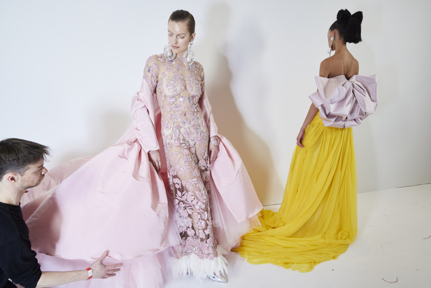 مجموعة جيامباتيستا فالي للهوت كوتور لربيع وصيف 2023