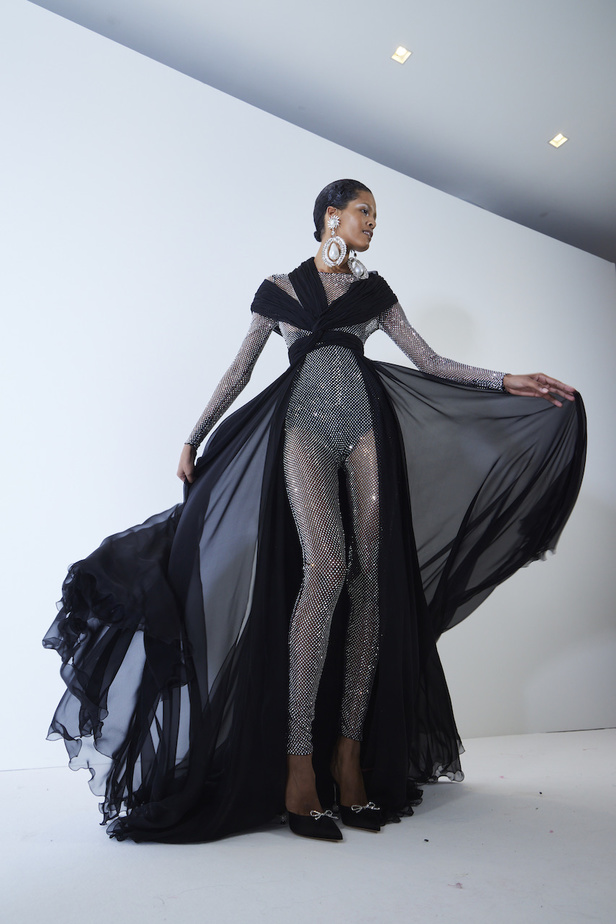 مجموعة جيامباتيستا فالي للهوت كوتور لربيع وصيف 2023