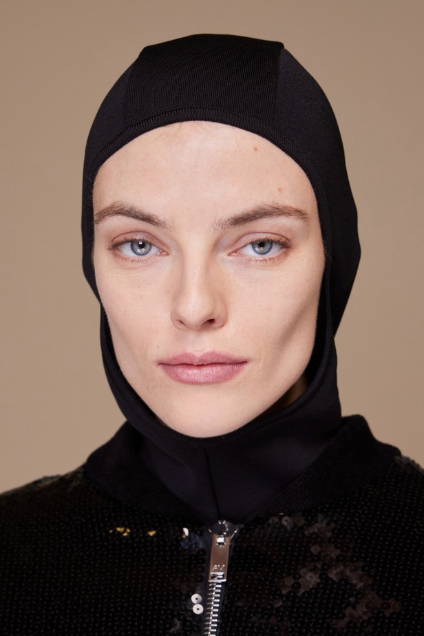 اطلالات جمالية مجموعة الكسندر فوتييه للهوت كوتو لربيع وصيف 2023