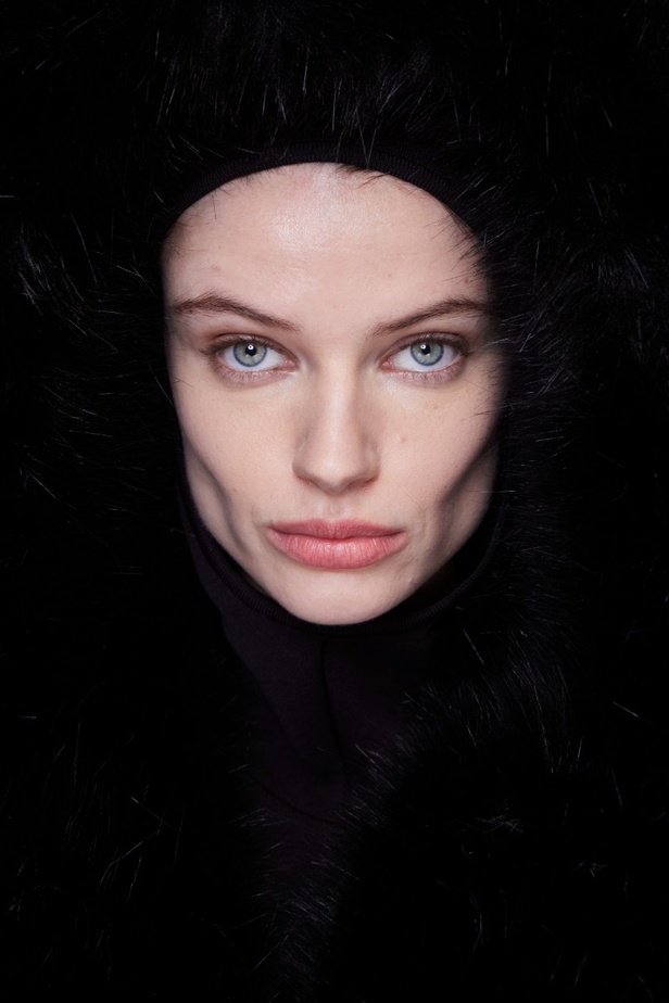 اطلالات جمالية مجموعة الكسندر فوتييه للهوت كوتو لربيع وصيف 2023