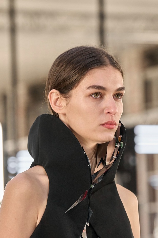 اطلالات جمالية مجموعة الكسندر فوتييه للهوت كوتو لربيع وصيف 2023