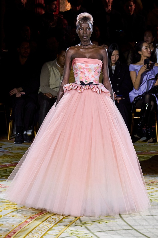 إحساس السنوات الأخيرة ينعكس على مجموعة Viktor&Rolf 