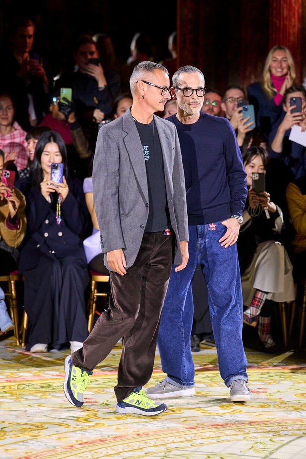 إحساس السنوات الأخيرة ينعكس على مجموعة Viktor&Rolf 