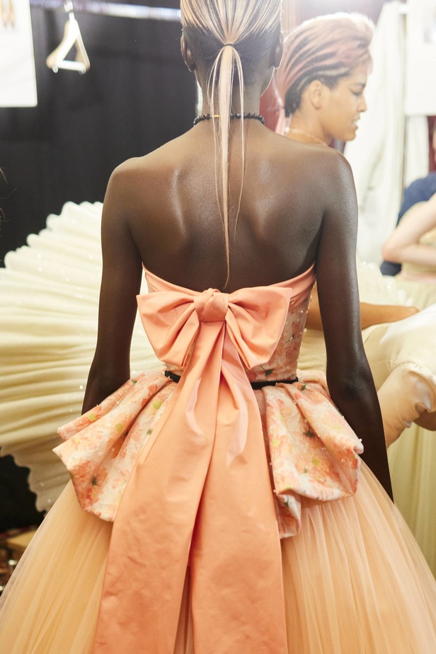 إحساس السنوات الأخيرة ينعكس على مجموعة Viktor&Rolf 