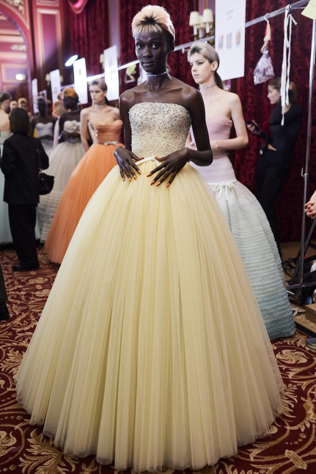 إحساس السنوات الأخيرة ينعكس على مجموعة Viktor&Rolf 