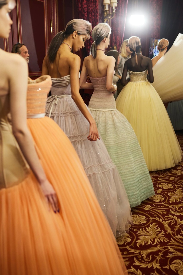 إحساس السنوات الأخيرة ينعكس على مجموعة Viktor&Rolf 