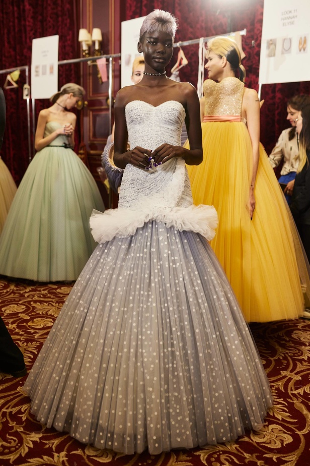 إحساس السنوات الأخيرة ينعكس على مجموعة Viktor&Rolf 