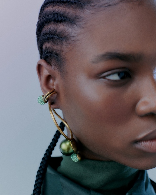 علامة القاسمي تسدل الستار عن مجموعتها الجديدة لموسم خريف وشتاء 2023 وتطلّ بنهجٍ أكثر شمولاً