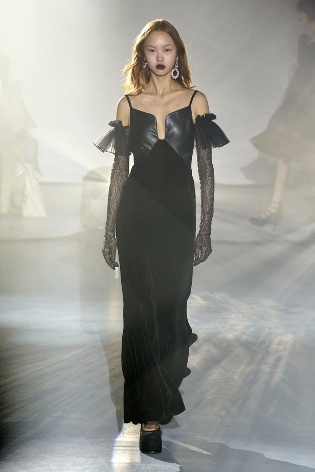 مجموعة Adeam لخريف وشتاء 2023-2024.