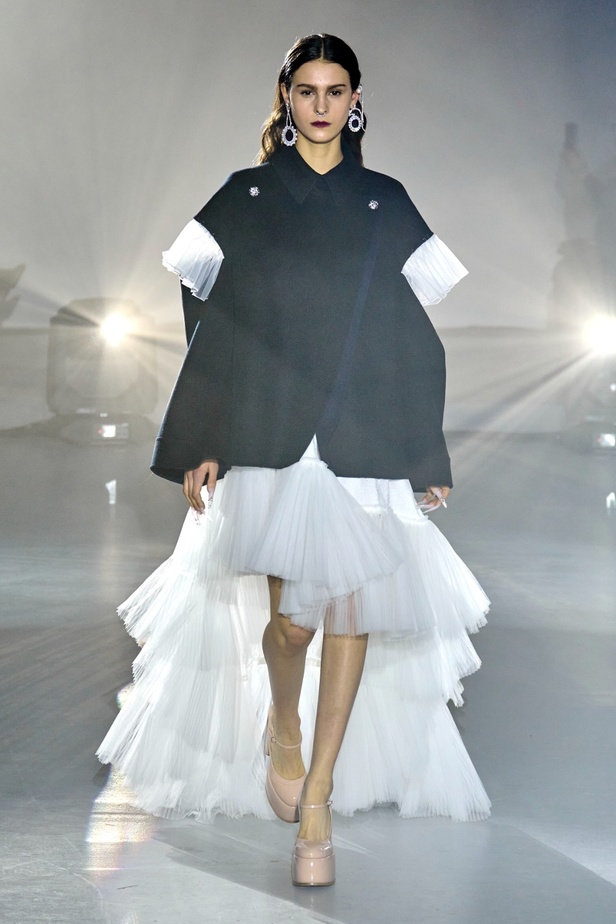 مجموعة Adeam لخريف وشتاء 2023-2024.