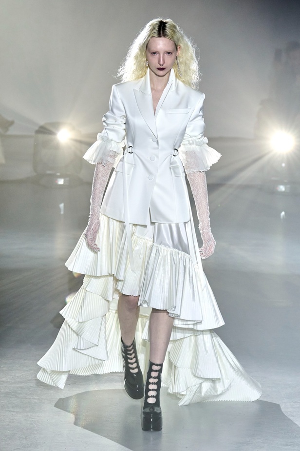 مجموعة Adeam لخريف وشتاء 2023-2024.