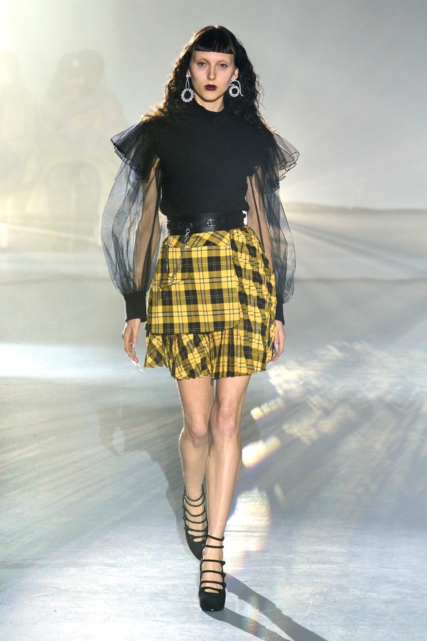 مجموعة Adeam لخريف وشتاء 2023-2024.