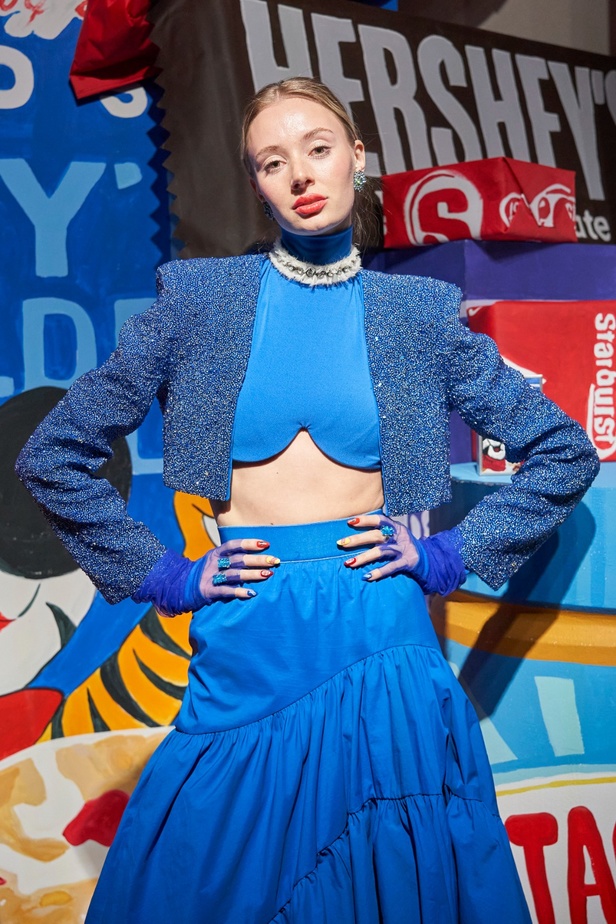 مجموعة دار Alice + Olivia by Stacey Bendet لخريف وشتاء 2023 - 2024