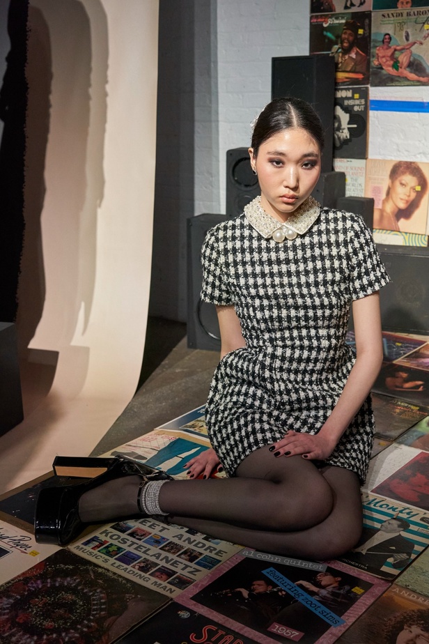 مجموعة دار Alice + Olivia by Stacey Bendet لخريف وشتاء 2023 - 2024