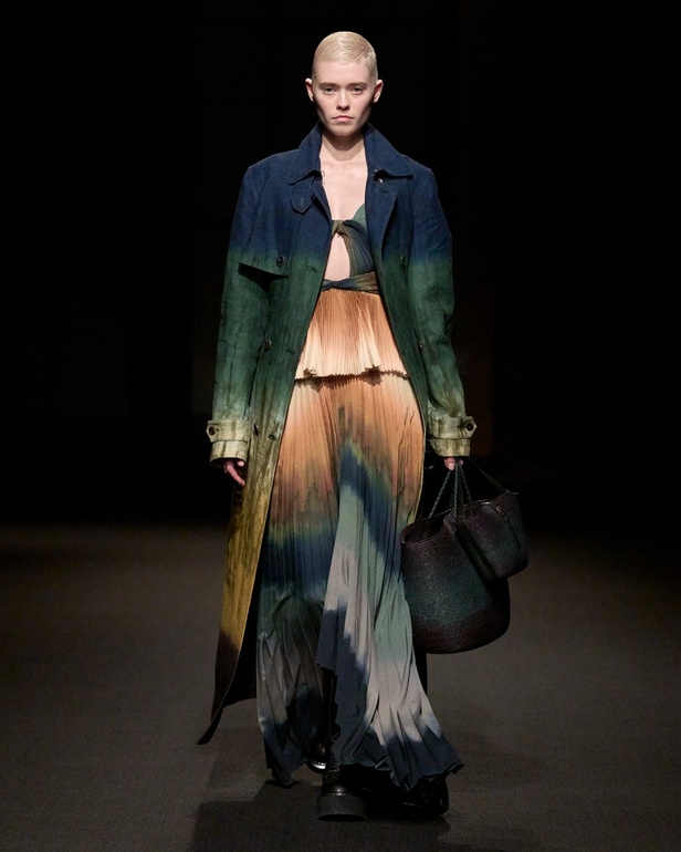 مجموعة Altuzarra لخريف وشتاء 2023-2024