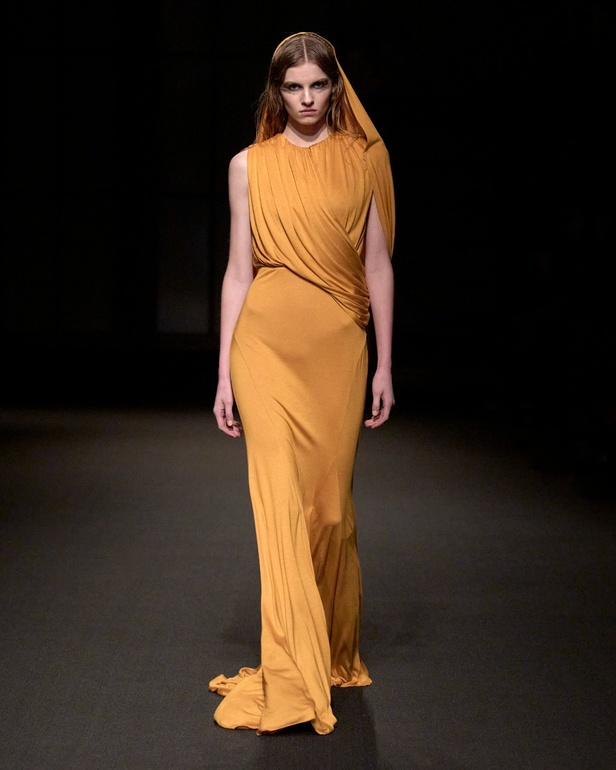 مجموعة Altuzarra لخريف وشتاء 2023-2024