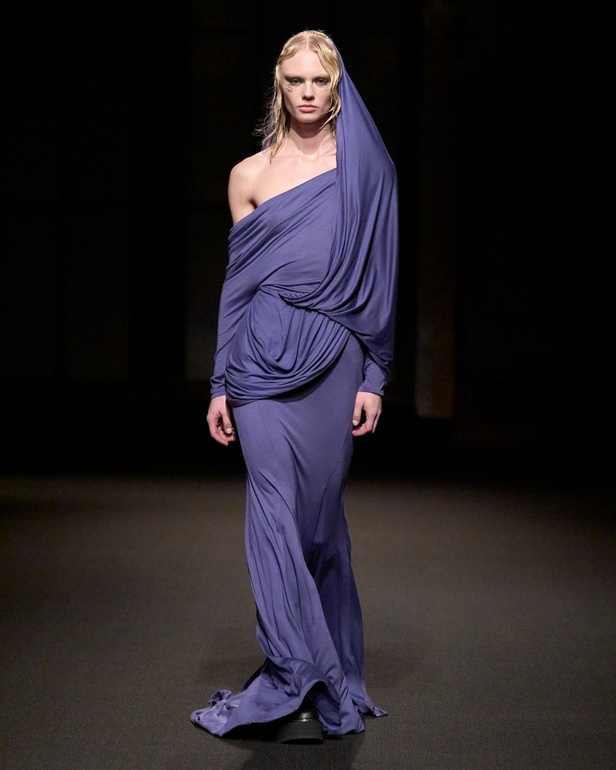 مجموعة Altuzarra لخريف وشتاء 2023-2024