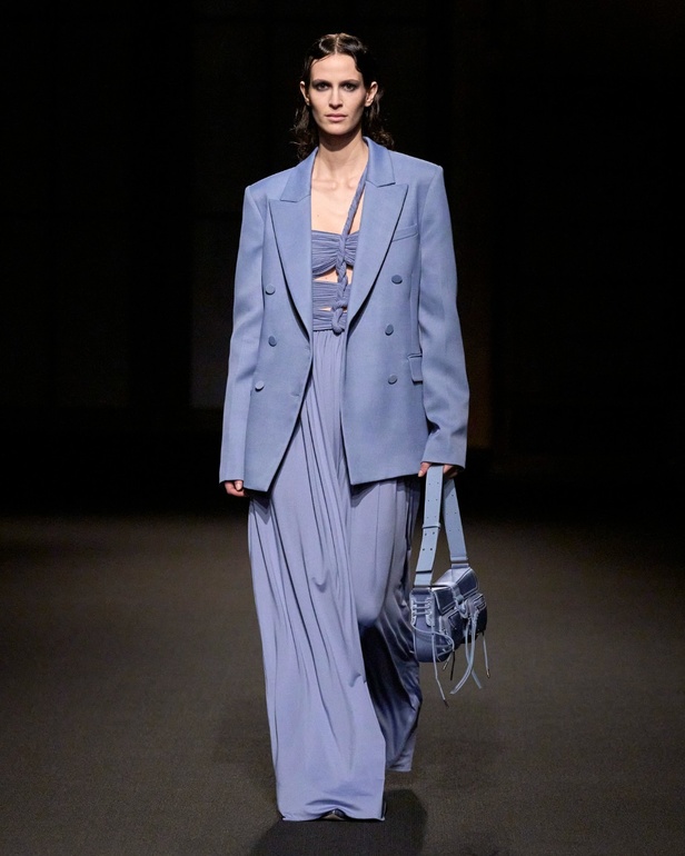 مجموعة Altuzarra لخريف وشتاء 2023-2024