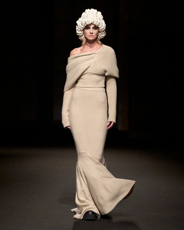 مجموعة Altuzarra لخريف وشتاء 2023-2024